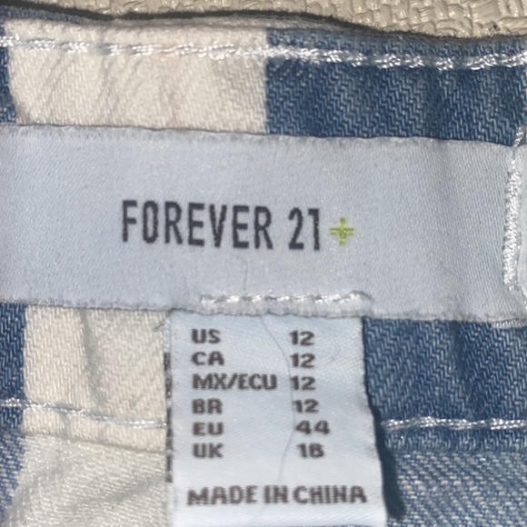 Forever 21+ size 12 striped denim shorts - Picture 8 of 8